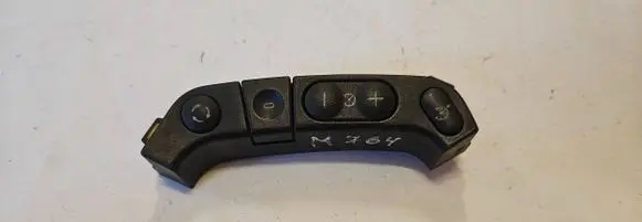 BMW 5 E39 Steering wheel buttons/switches 8368969 03740350
