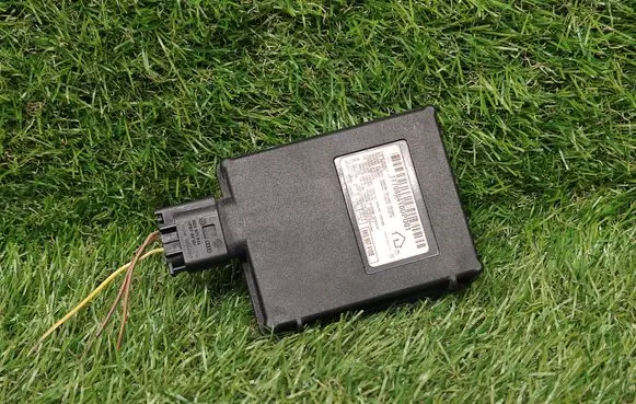 Audi A8 S8 D3 4E Garage door switch 8K0907410B