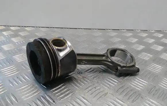 Piston with connecting rod