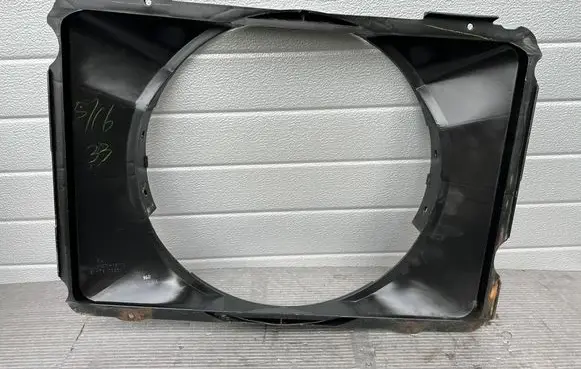 Nissan Patrol 160 Radiator cooling fan shroud 21476C8201
