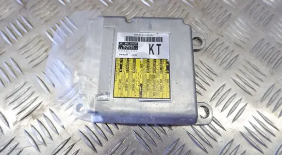 Toyota Prius (XW50) Airbag control unit/module 8917047631