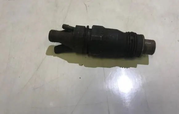 Renault Trafic I Fuel injector kca15s66