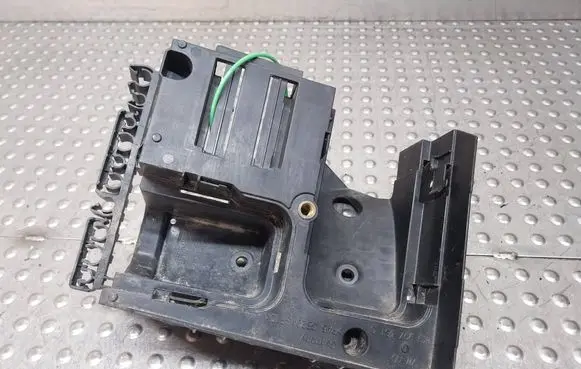 Skoda Yeti (5L) Fuse box cover S26380419 1K0907361C
