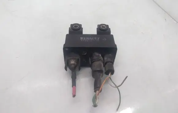 Renault Megane I Glow plug pre-heat relay 7700107794