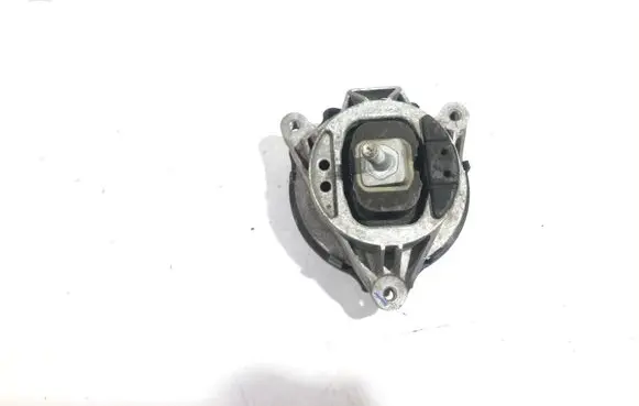 BMW 2 F22 F23 Engine mount bracket 2284817