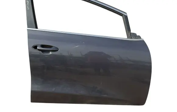 KIA Ceed Front door 