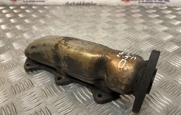 Audi A6 S6 C5 4B Exhaust manifold 059253033C