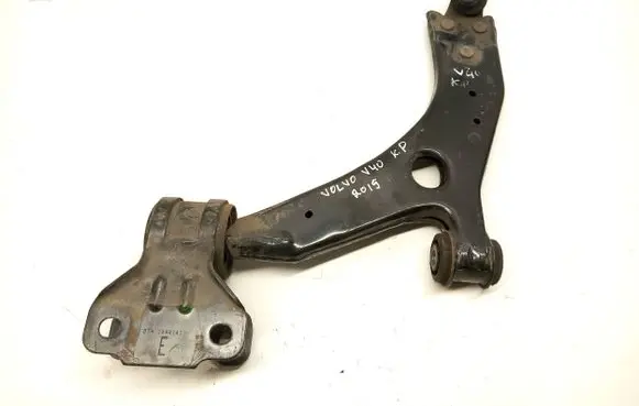 Volvo V40 Front lower control arm/wishbone AV613A262DA 1343141