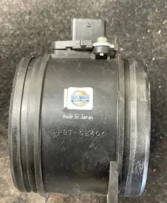 BMW 5 E60 E61 Mass air flow meter 1M62