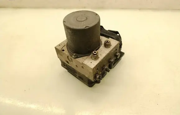 Mercedes-Benz B W245 ABS Pump 0265951352 00212K0471