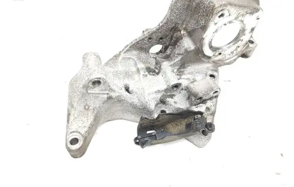Volvo S90, V90 Generator/alternator bracket 31480996
