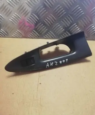 Audi A4 S4 B5 8D Electric window control switch 8D1867172A 17481