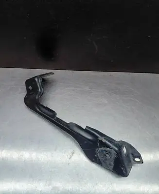 Headlight/headlamp mounting bracket