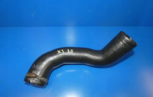Jaguar XJ X351 Engine coolant pipe/hose