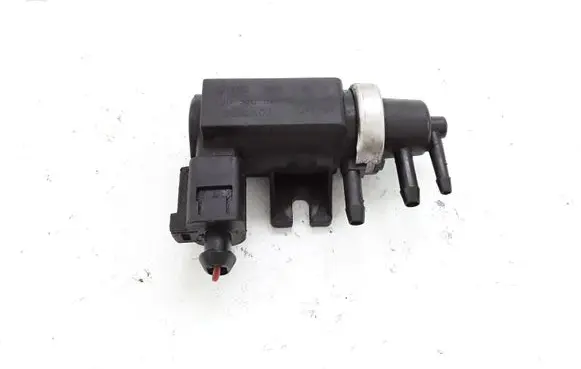 Volkswagen Touareg I Turbo solenoid valve 1J0906627C 72290303 04T264
