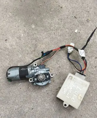 Mazda Tribute Sunroof motor/actuator 81757001 404573 A4218185848
