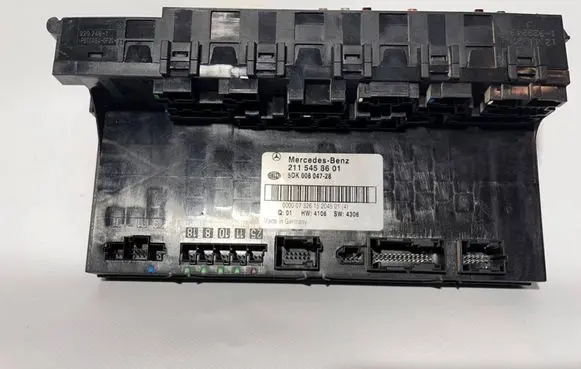 Mercedes-Benz E W211 Comfort/convenience module 2115458601 5DK00804728