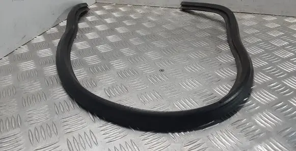 Volkswagen Golf VI Engine compartment rubber 