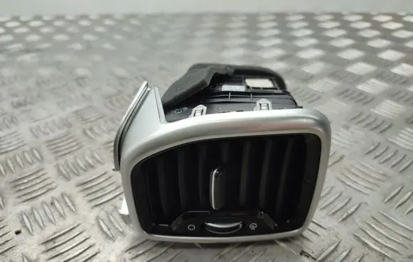 KIA Sportage Dashboard side air vent grill/cover trim