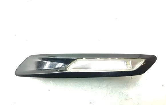 BMW 5 F10 F11 Front fender indicator light 7154168 7154170
