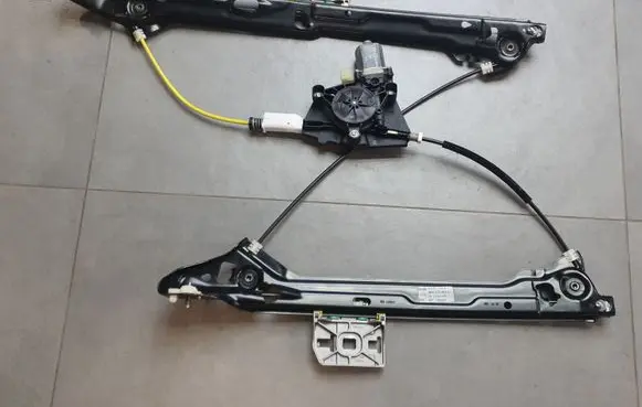 Audi Q8 Rear door window regulator with motor 4M8839462A E56646102