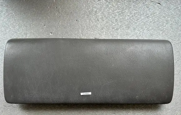 Nissan Patrol Y61 Airbag cover 68200VB000 K851EVB200