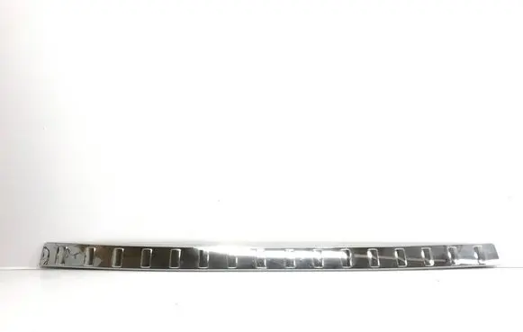 Rear bumper trim bar molding