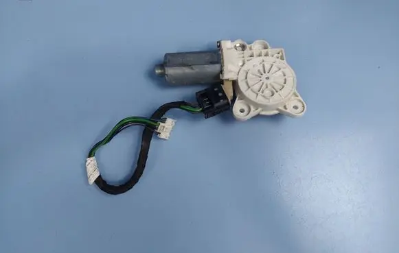 Mercedes-Benz E W211 Front door window regulator motor A2118203042 0130821971