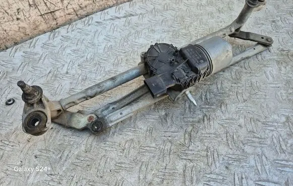 Seat Ibiza IV (6J,6P) Front wiper linkage and motor 6R1955023A 3397021194 6R1955119