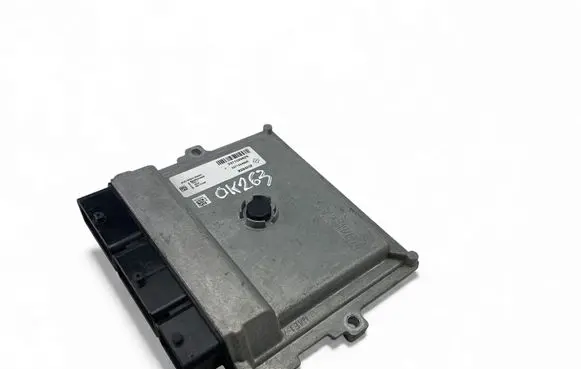 Renault Clio IV Engine control unit/module ECU 237102982S 237105499R