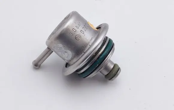 Renault Laguna I Fuel pressure regulator 0280160515