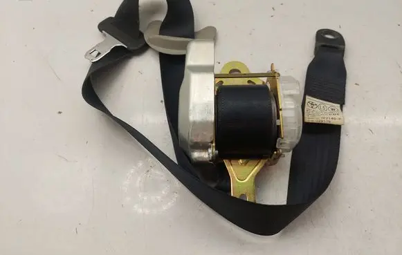 Toyota Corolla Verso AR10 Front seatbelt 732100F030C0 7P2140P
