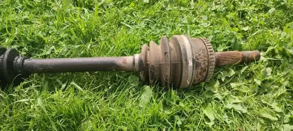 Nissan Primera Front driveshaft