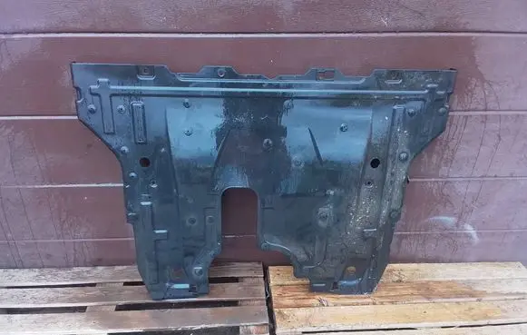 Chevrolet Cruze Engine splash shield/under tray 96994786