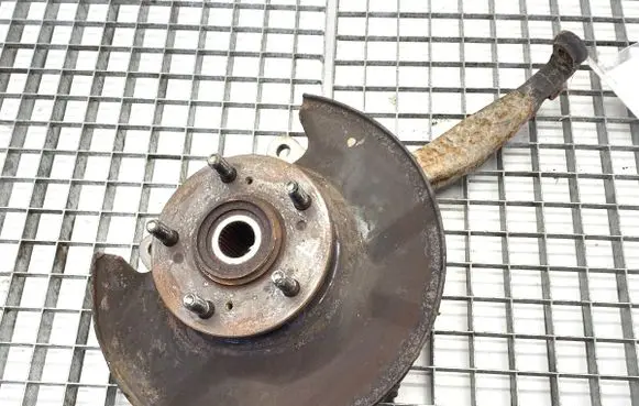 Honda CR-V Front wheel hub spindle knuckle