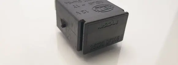 Nissan Almera Tino Other relay 4RD00781404