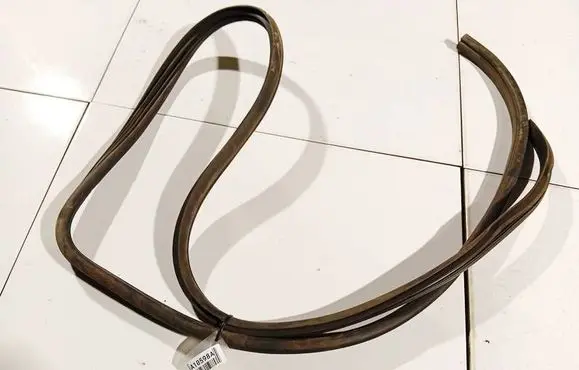 KIA Optima Rubber seal front coupe door 