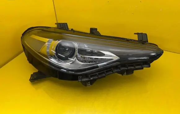 Alfa Romeo Giulia Headlight/headlamp 50547570