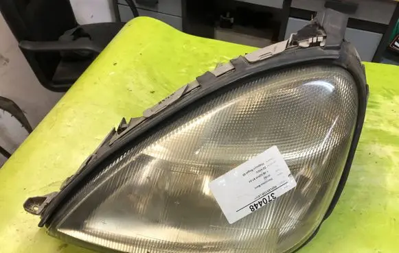 Mercedes-Benz A W168 Headlight/headlamp A1688200161
