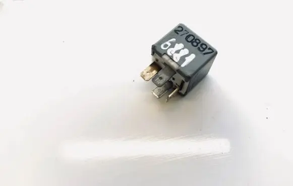 Audi A6 S6 C5 4B Other relay 8d0951253a 899313000