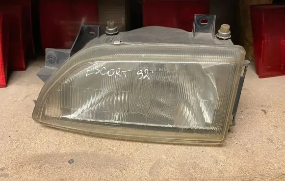 Ford Escort Headlight/headlamp 91AG13006C2B
