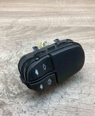 Ford Mondeo Mk III Electric window control switch VS4T14529AA 03162310