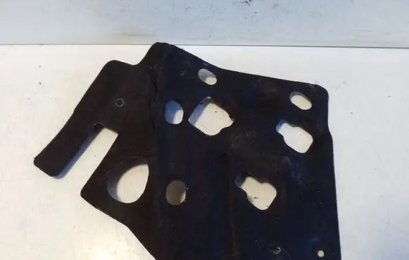 Other engine bay part