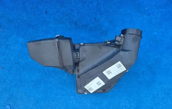 BMW 4 G22 G23 G24 G26 Air filter box 8598277