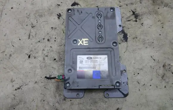 Jaguar XE Sound amplifier HX73-19C164-BD