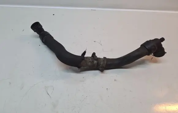Engine coolant pipe/hose
