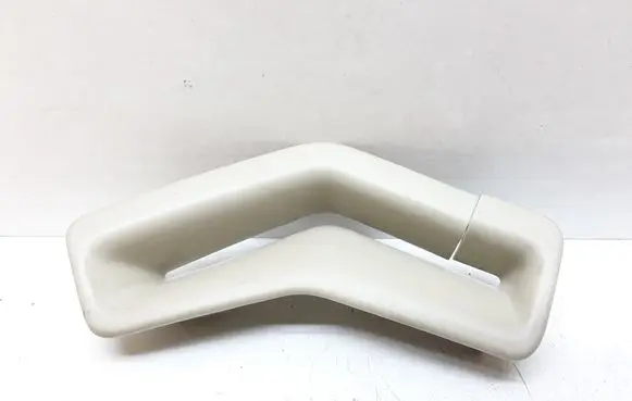Volvo V70 Seat belt trim 