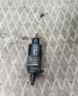 Audi A6 S6 C4 4A Windscreen/windshield washer pump 4A0955651