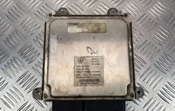 Mercedes-Benz C W204 Engine control unit/module A6519007500 28391943 A0064461540