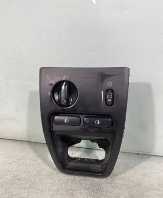 Volvo XC90 Light switch 8685450